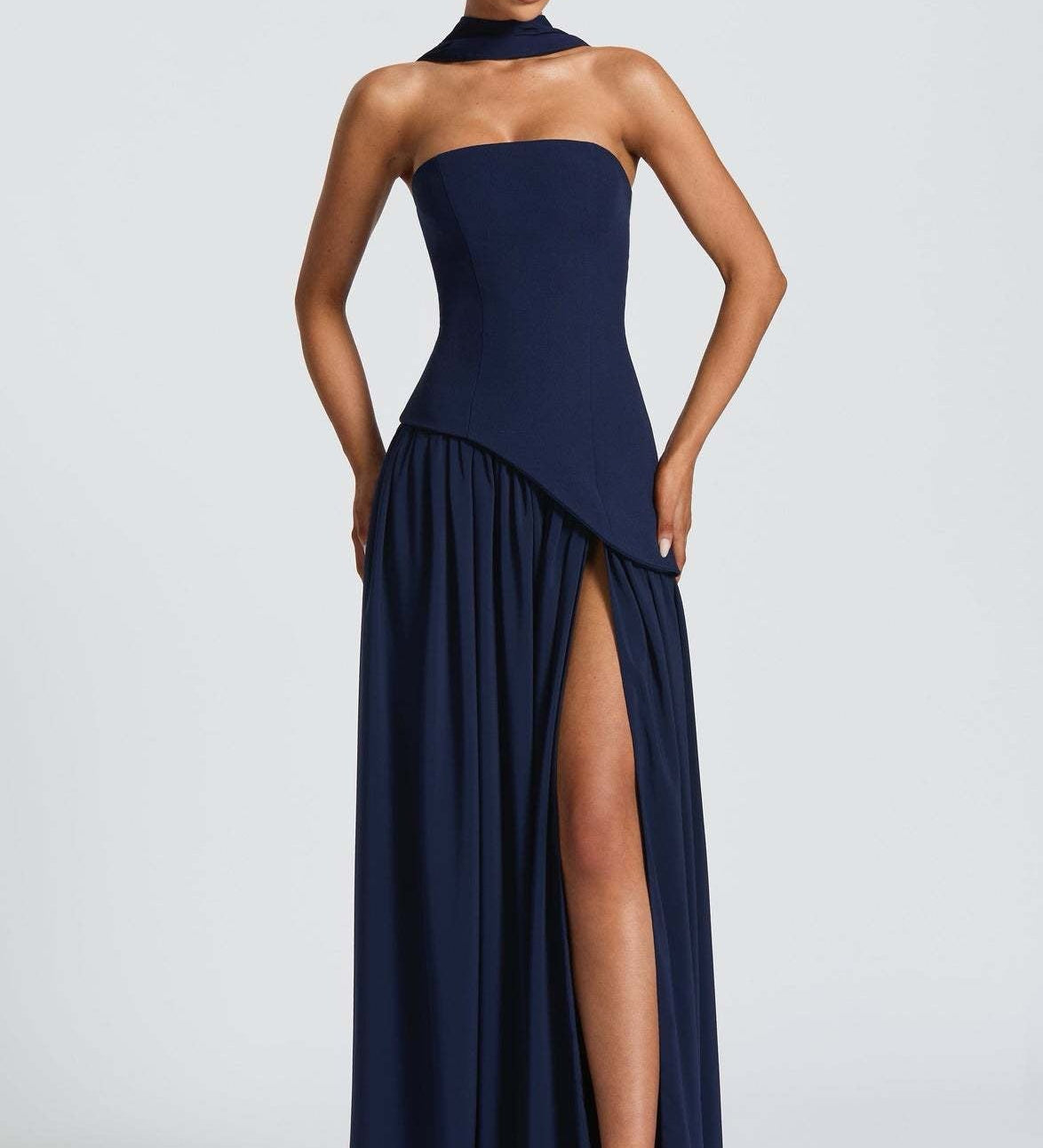 Gráinne - Elegant Long Dress