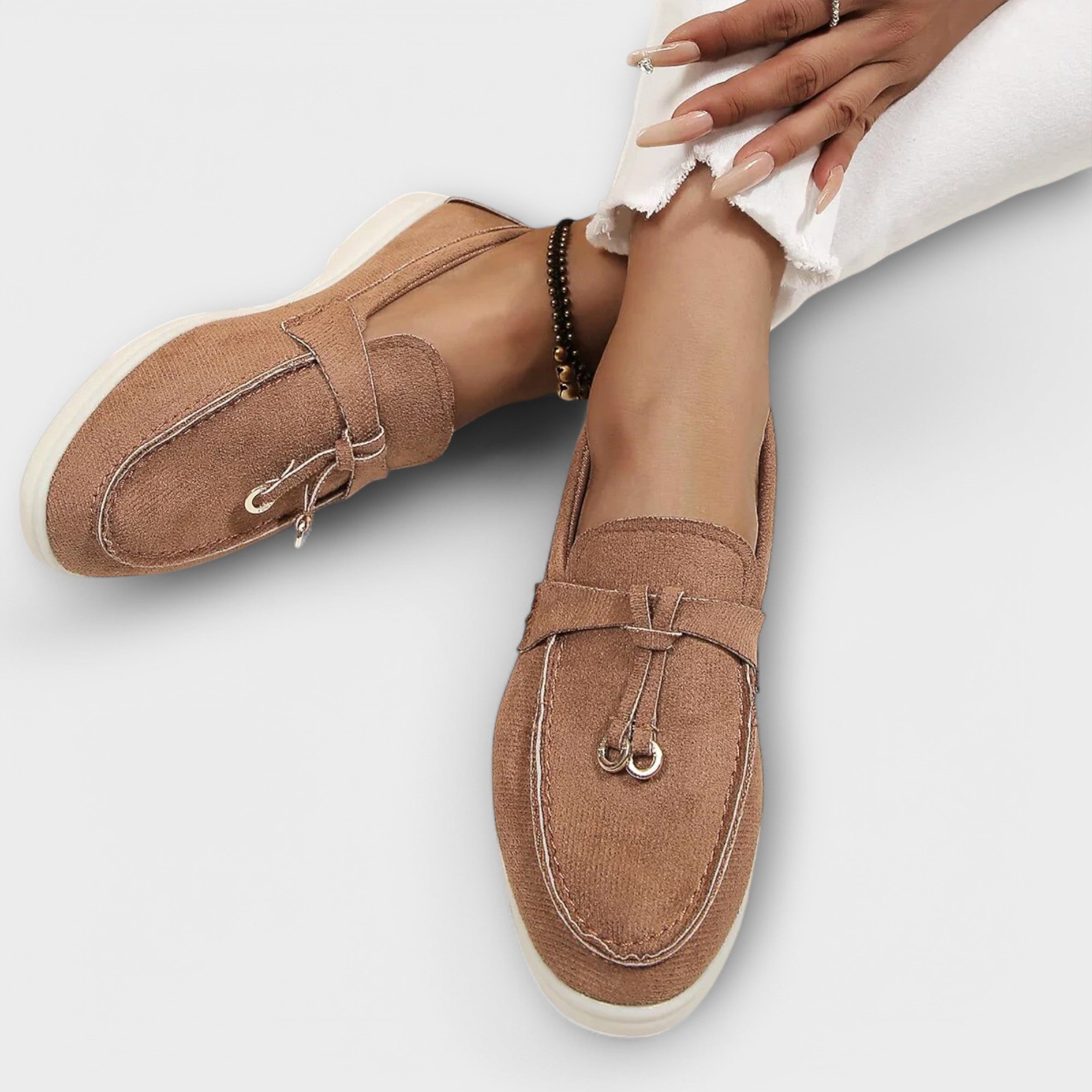 Síle - Beige Decorative Loafers